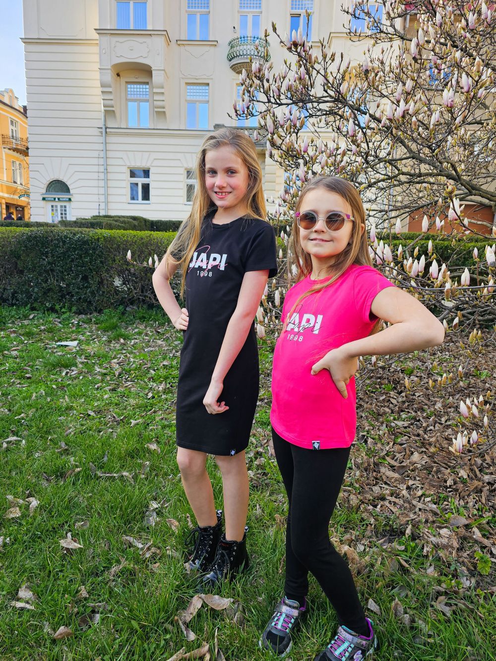 Dress slim MAGENTA short-sleeved