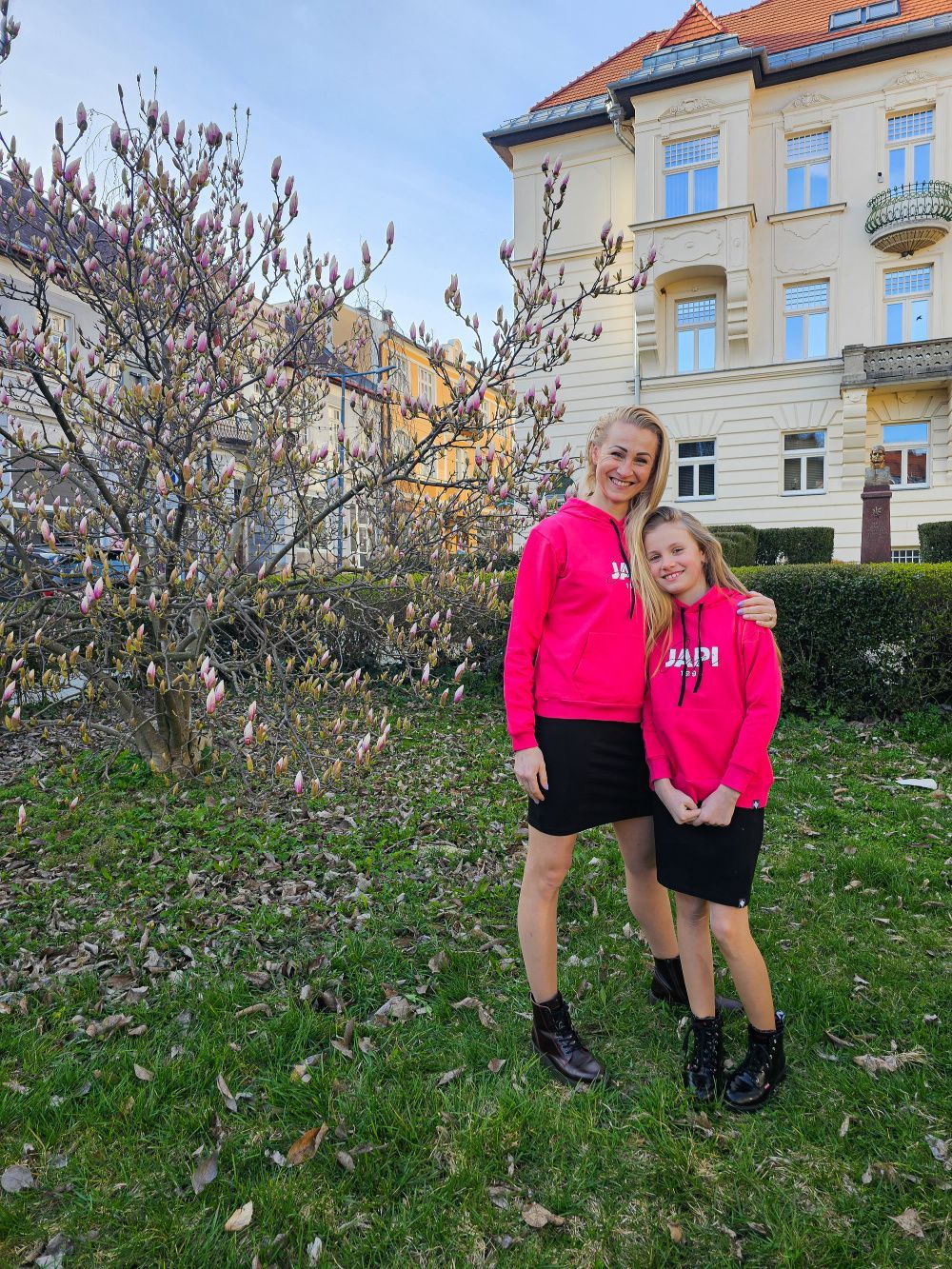 Dress slim MAGENTA short-sleeved