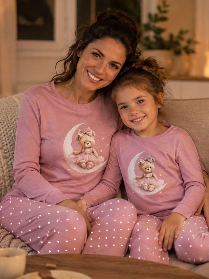 Girls' pajamas ON THE MOON
