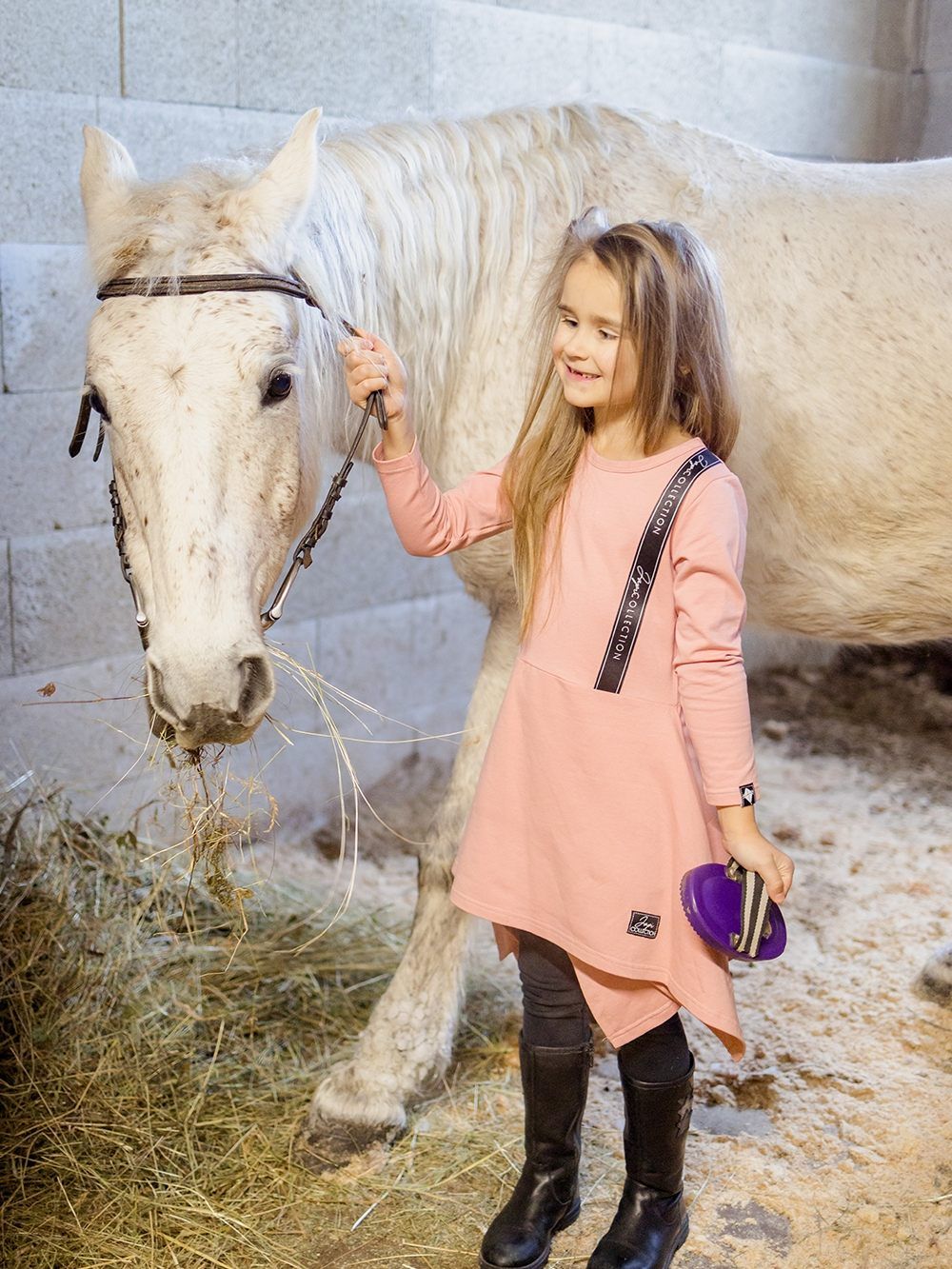 Long-sleeved girl's dress Horse