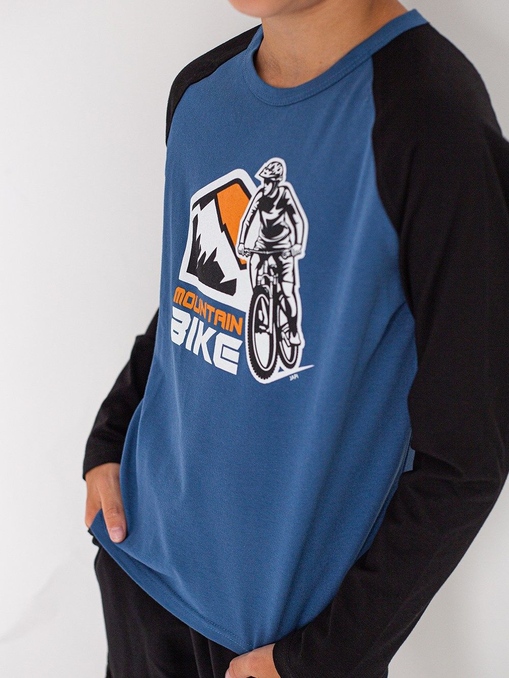 Long-sleeved T-shirt SHADOW