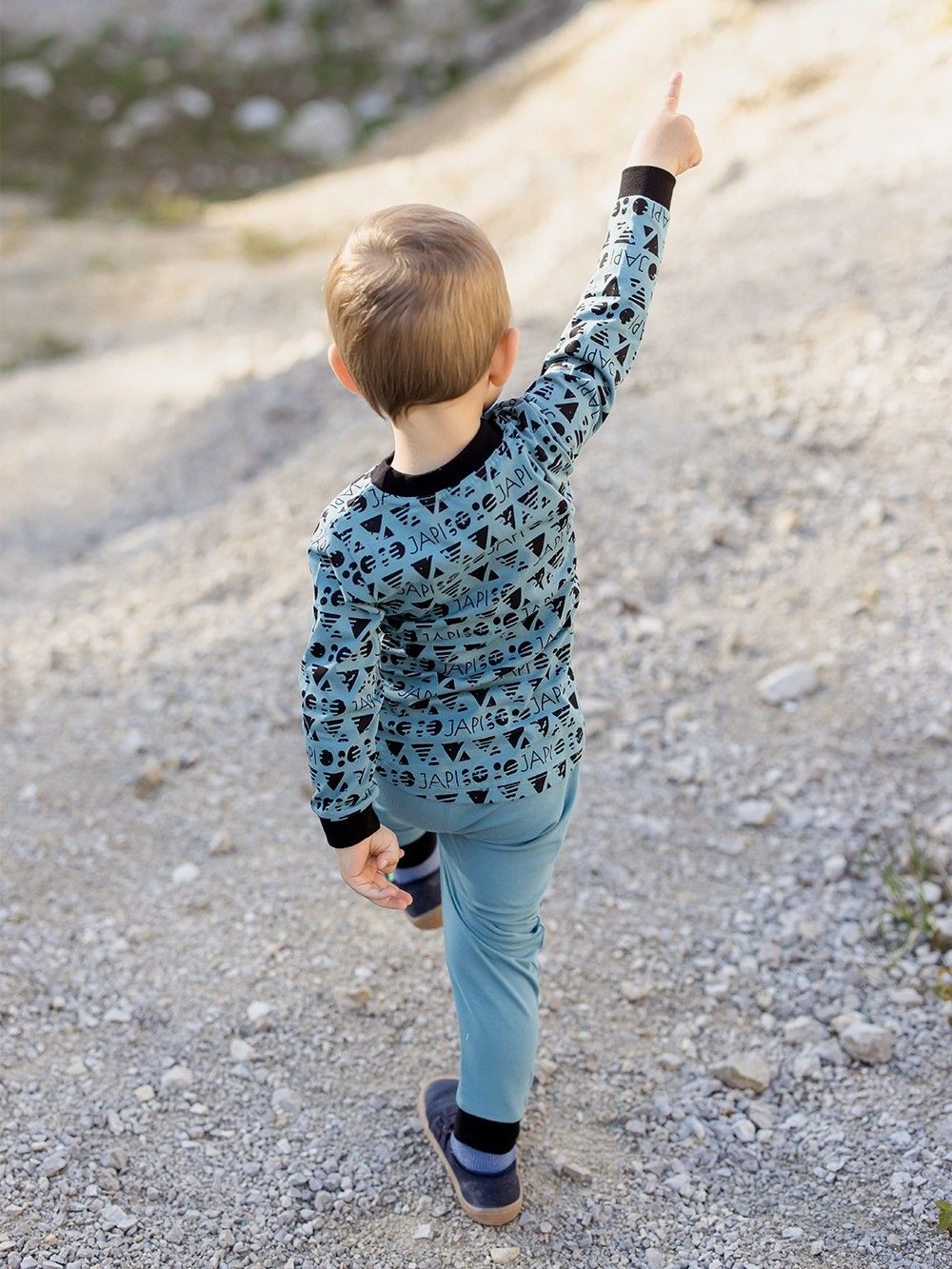Long-sleeved T-shirt Triangle