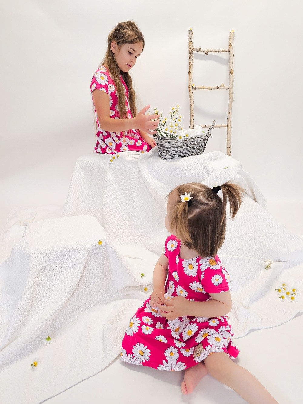 Short-sleeved dress DAISY