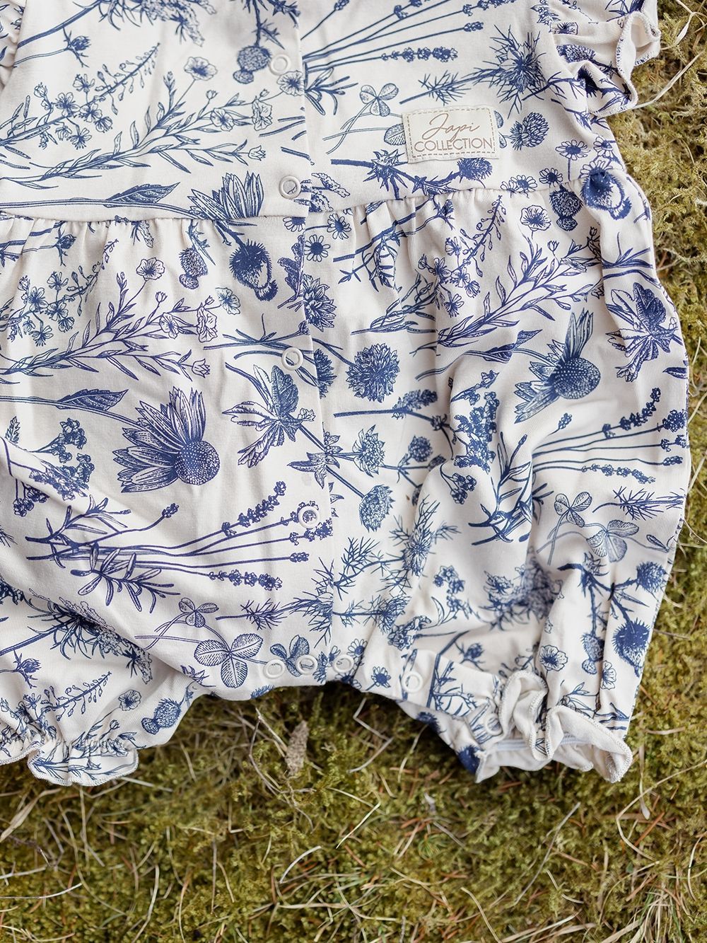 Short-sleeved jumpsuit HERBARIUM